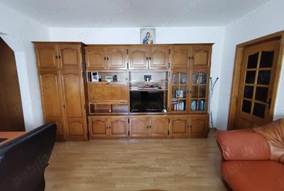 Inchiriez apartament 2 camere, 2 4 cartier Crang 2 - 3