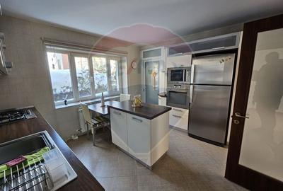 Vila deosebita de vanzare in Chitila, la 150 m de padure, in apropiere - 10