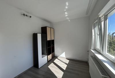 Apartament 2 camere, decomandat, etaj 4, zona Soarelui - 2
