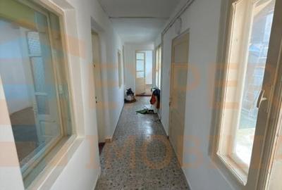 Casă individuală cu 4 camere cu Canalizare în Central - 8