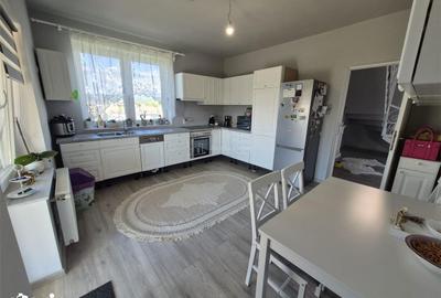 Casă cu 4 camere cu Teren 800 Mp în Central - 8