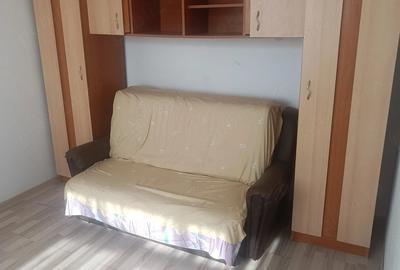 Apartament cu 2 camere nedecomandat în Narcisa