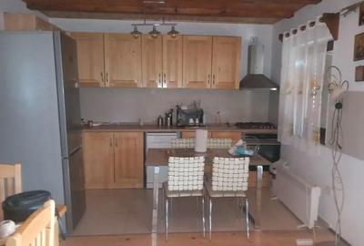 Casă cu 3 camere cu Teren 1603 Mp în Cernat - 4