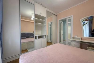 Apartament cu 3 camere decomandat în Crângași