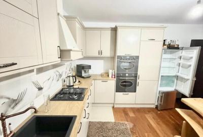 Casă cu 7 camere cu Teren 1800 Mp în Central - 6