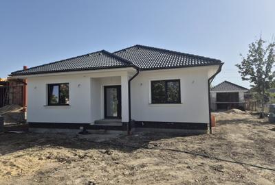 Vilă elegantă, finisată complet, Via Carmina – comision 0 - 1