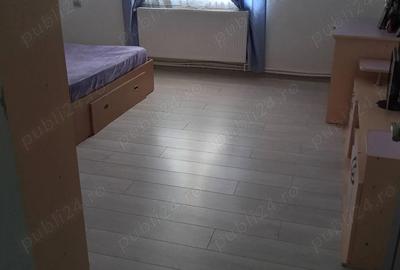 Casă cu Teren 1100 Mp în Central - 1