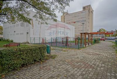 Vanzare cladire comerciala in Municipiul Sacele, judetul Brasov - 21