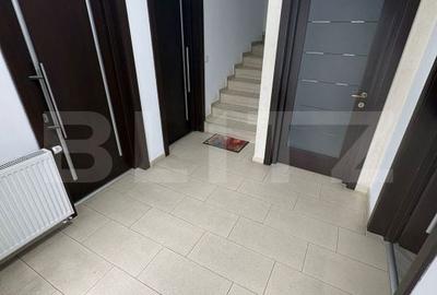 Spațiu comercial, de 89 mp, în Central - 6