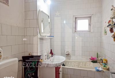 Apartament cu 3 camere semidecomandat în Cetate - 3