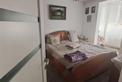 Apartament 4 camere de vanzare zona Favorit - 2