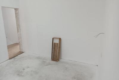 Casă cu 4 camere cu Canalizare în Central - 17