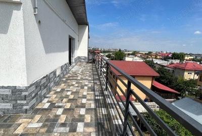 Penthouse cu 3 camere decomandat în Andronache