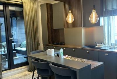 Penthouse cu 3 camere decomandat, mobilat în Palazu Mare - 10