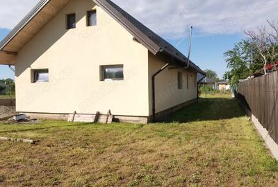 Casă cu 3 camere cu Teren 977 Mp în Petrăchioaia - 1