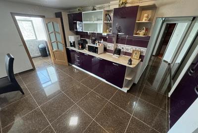 Apartament 3 camere zona Inel 2 - 9