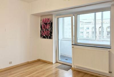 APARTAMENT CU 4 CAMERE AFLAT PE BD DECEBAL APROAPE DE PTA ALBA IULIA - BD UNIRII - 27