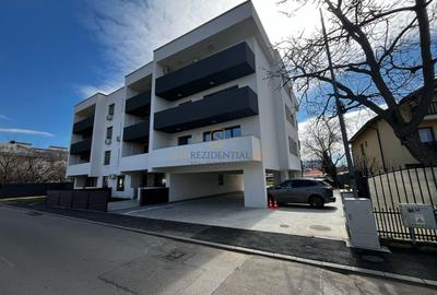 Garsoniera spatioasa de inchiriat, bloc nou, Metrou Aparatorii Patriei - 10