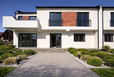 Duplex cu 4 camere cu Canalizare în Chinteni - 2