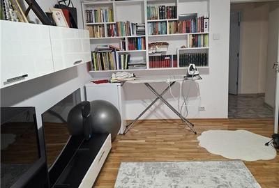 Apartament cu 3 camere decomandat în Mircea cel Bătrân - 1