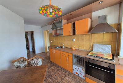 Apartament cu 3 camere decomandat, mobilat în Casa de Cultură - 5