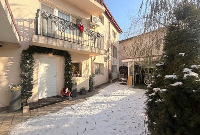 Casă individuală cu 6 camere cu Canalizare în Sud