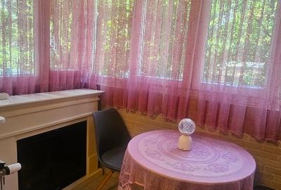 Proprietar vand apartament 3 camere decomandat zona Teiul Doamnei preț 155.000 - 3