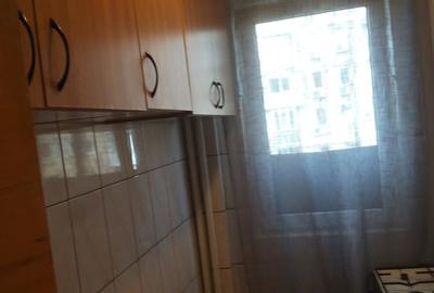 Apartament cu 2 camere semidecomandat în Berceni - 12