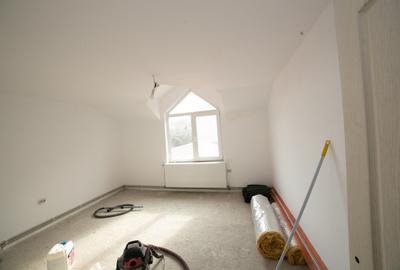 Casa zona Ciucas , P+E, pretabila birouri, 2000euro - 6