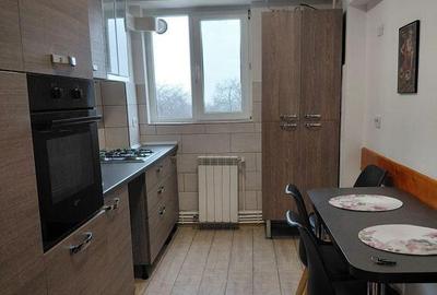 Apartament cu 4 camere decomandat în Micro 20 - 11