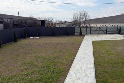 Casă cu 3 camere în Central