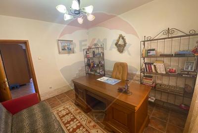 DE VANZARE Vila de vacanta in Pucioasa /Dambovita - 16