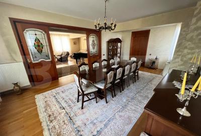 Casă cu 6 camere cu Teren 2217 Mp în Bariera Vâlcii