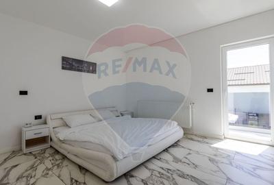 Casă cu 4 camere cu Canalizare în Fântânele - 3