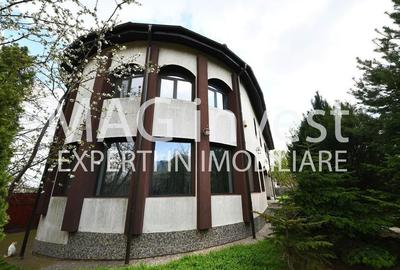Casă individuală cu 4 camere în Central