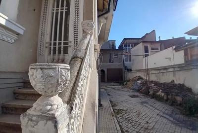 Vilă de Epocă Spatioasă în Zona Vitan Mall - 8