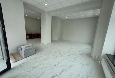 Spațiu comercial, de 104 mp, în Central - 1