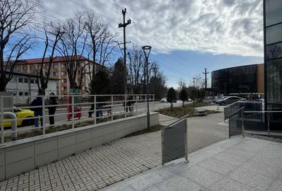 Spațiu comercial, de 15 mp, în Central - 4