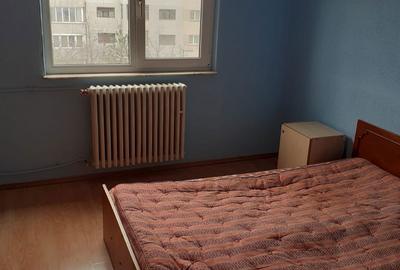 Apartament cu 3 camere decomandat în Dacia - 2