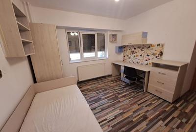 Apartament deosebit cu 3 camere decomandat   |    Zona Aradului - 7