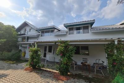 Casă cu 6 camere cu Teren 1807 Mp în Buftea