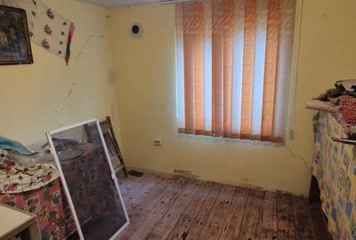 Casa si teren de vânzare - 7