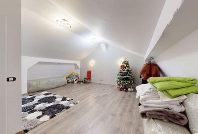 Casă cu 4 camere cu Canalizare în Central