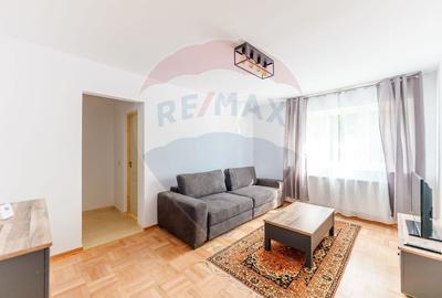 Apartament de inchiriat cu 3 camere - zona ultracentrala - 2