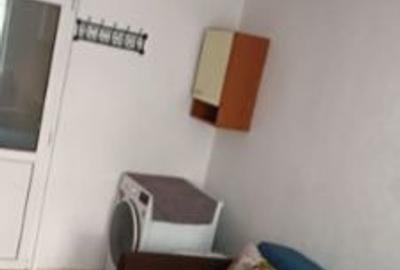 Apartament cu 1 camere semidecomandat în Tractorul