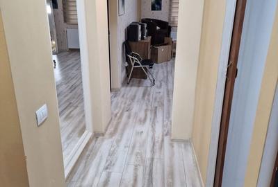 Apartament cu 2 camere în 9 Mai - 12