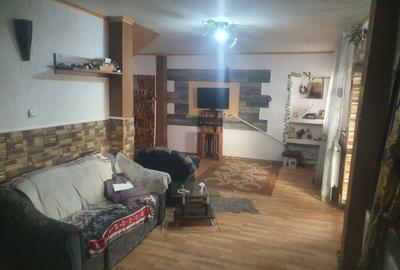 Casă cu 4 camere cu Teren 550 Mp în Beleți - 8
