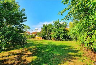 Teren de 1360 mp, în Central - 7