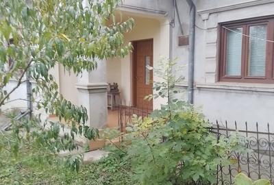 Casă cu 3 camere cu Teren 2500 Mp în Central - 7