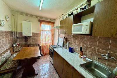 Apartament cu 2 camere decomandat în Tudor - 2